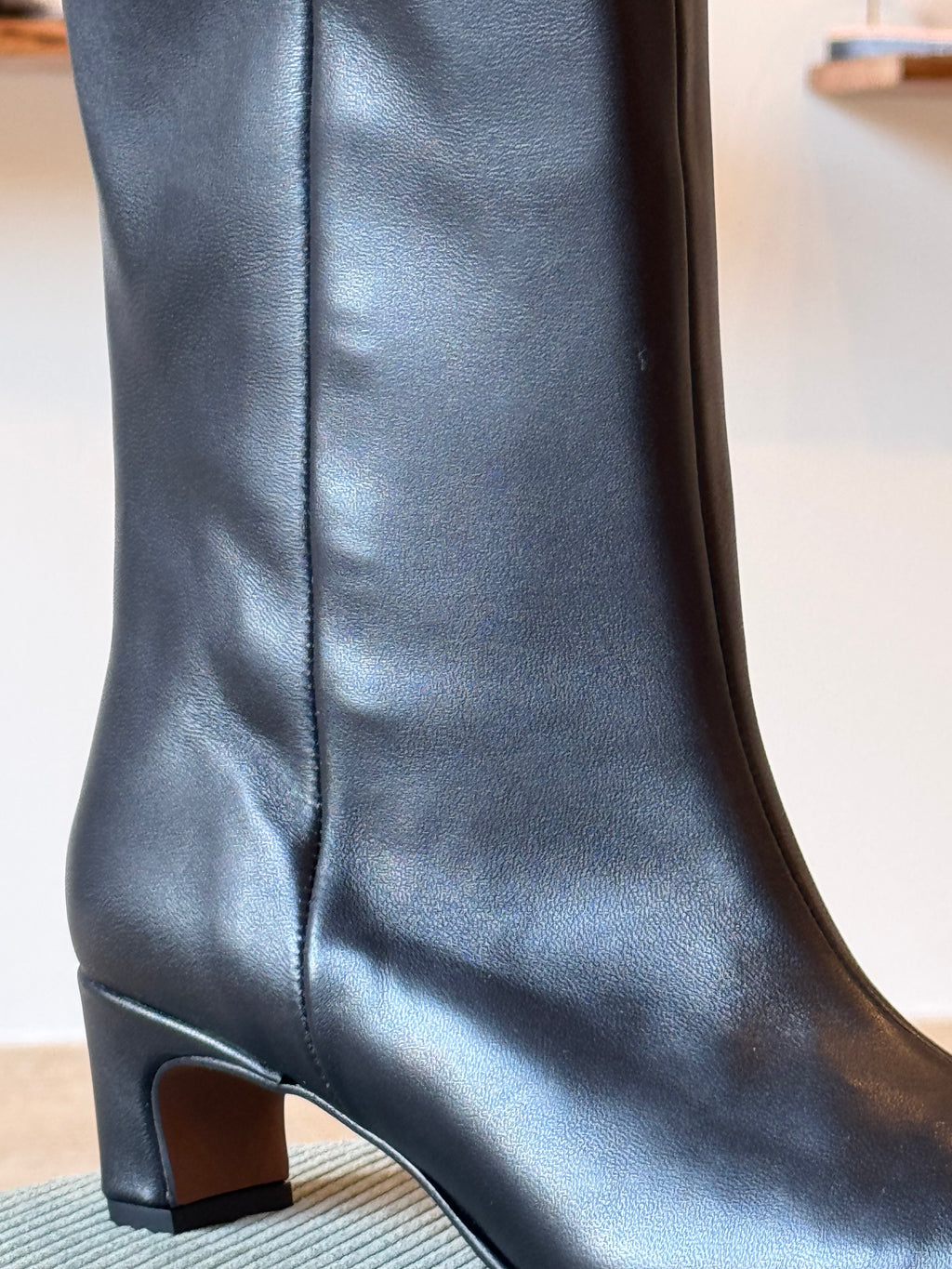 BOTA ARA TARÍN