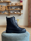 BOTÍN PIEL CORDONES